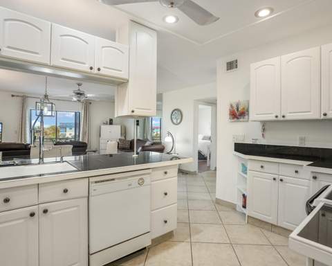 4770 NW 21st Street #402, Lauderhill FL - photo 11 of 31