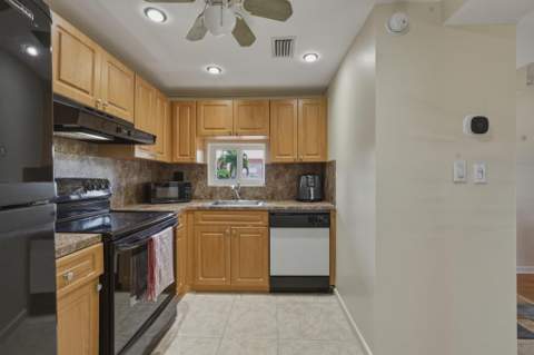 9720 S Hollybrook Lake Drive #205, Pembroke Pines FL - photo 12 of 82