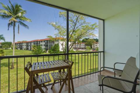 9720 S Hollybrook Lake Drive #205, Pembroke Pines FL - photo 19 of 82