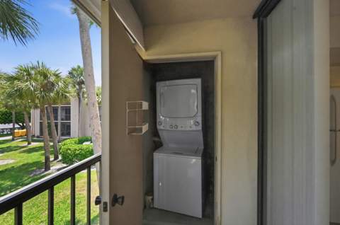 5370 Las Verdes Circle #219, Delray Beach FL - photo 17 of 21