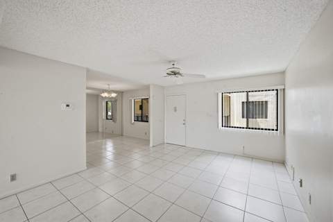 5370 Las Verdes Circle #219, Delray Beach FL - photo 8 of 21