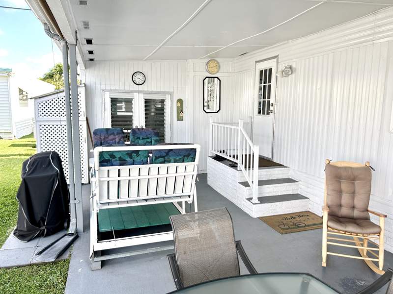 2 bedroom Mobile Home at 3233 State Street, x, Hollywood — photo 4