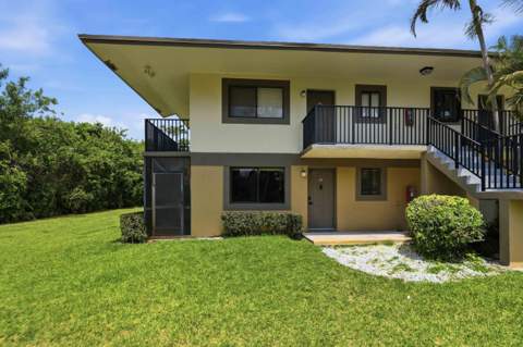 545 Trace Circle #102, Deerfield Beach FL - photo 18 of 21