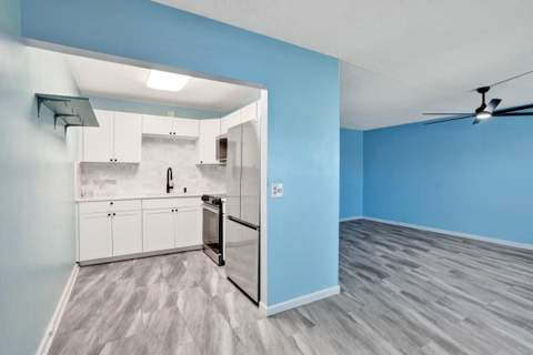 358 Oakridge T #358, Deerfield Beach FL - photo 6 of 45
