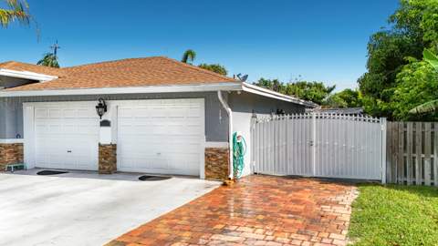 3119 Indian Trail, Lake Worth FL - photo 8 of 82