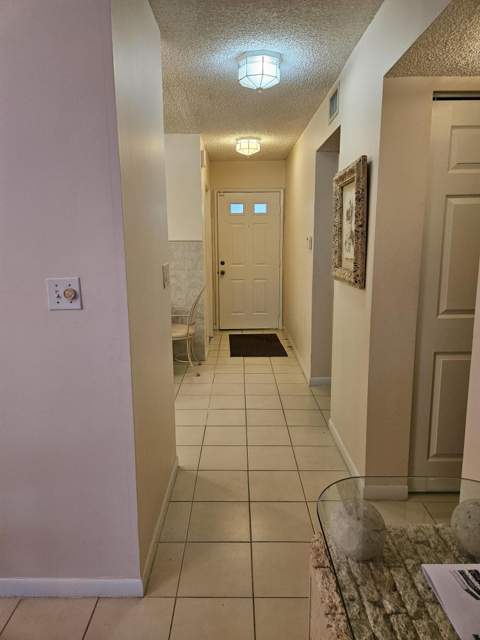 18999 Stewart Circle #8, Boca Raton FL - photo 16 of 48
