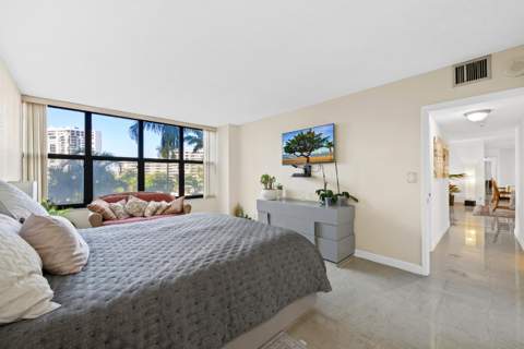 2500 Parkview Drive #615, Hallandale Beach FL - photo 18 of 35