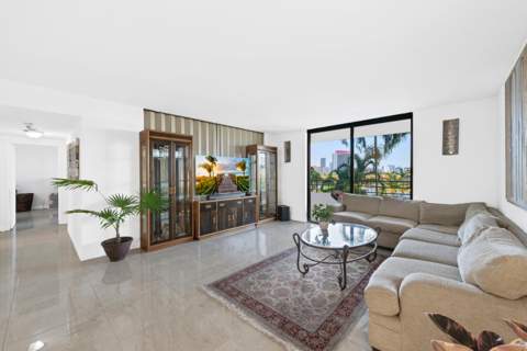 2500 Parkview Drive #615, Hallandale Beach FL - photo 13 of 35