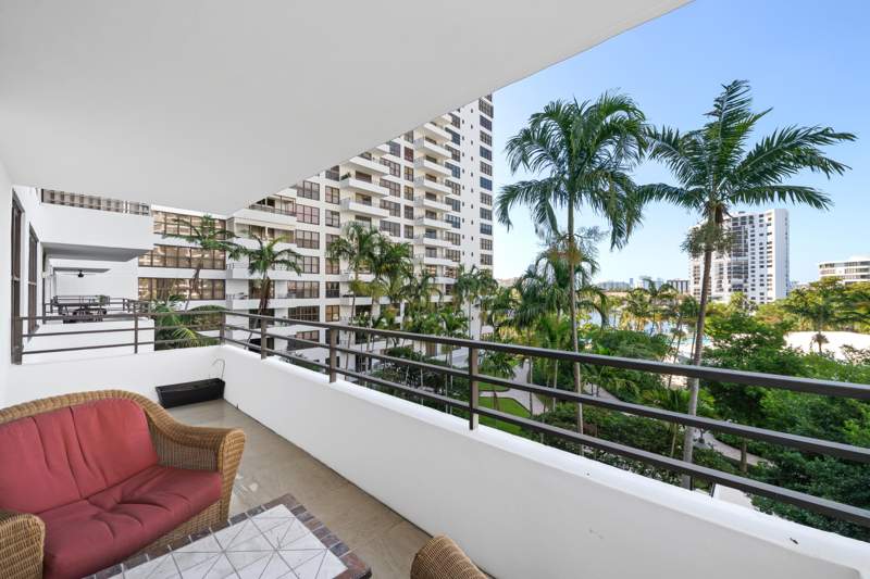 2 bedroom Condominium at 2500 Parkview Drive #615, Olympus Condo, Hallandale Beach — photo 3