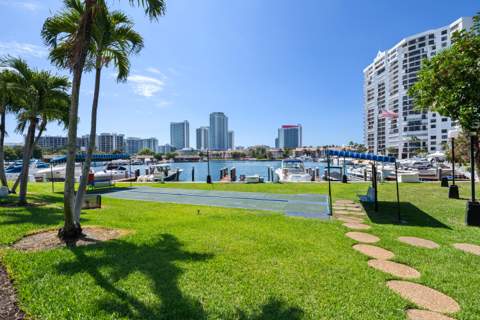 2500 Parkview Drive #615, Hallandale Beach FL - photo 8 of 35