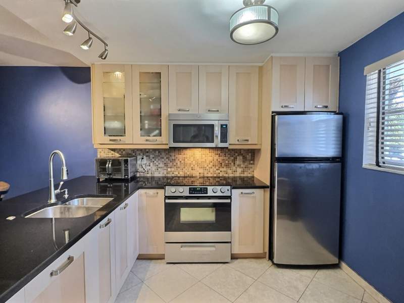 2 bedroom Condominium at 3150 Holiday Springs Boulevard #8-204, Holiday Springs Village 1 Condo, Margate — photo 2