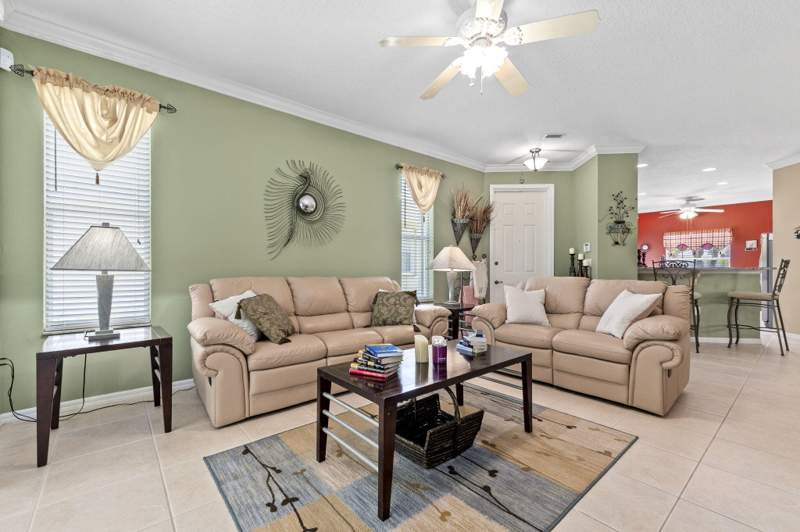 2 bedroom Single Family Residence at 612 SW Indian Key Drive, Lake Forest At St Lucie West, Port St. Lucie — photo 4