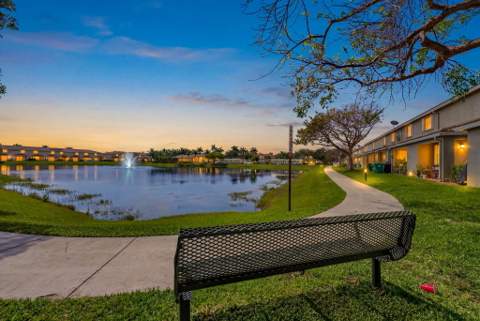 5951 Manchester Way, Tamarac FL - photo 17 of 42