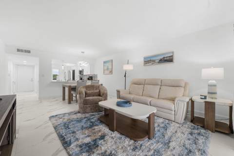 6936 Huntington Lane #302, Delray Beach FL - photo 8 of 42