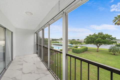 6936 Huntington Lane #302, Delray Beach FL - photo 21 of 42