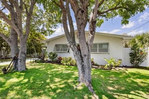 1706 Plover Avenue, Fort Pierce FL - photo 9 of 46