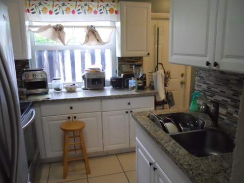 3290 NE 10th Avenue, Oakland Park FL - photo 8 of 21