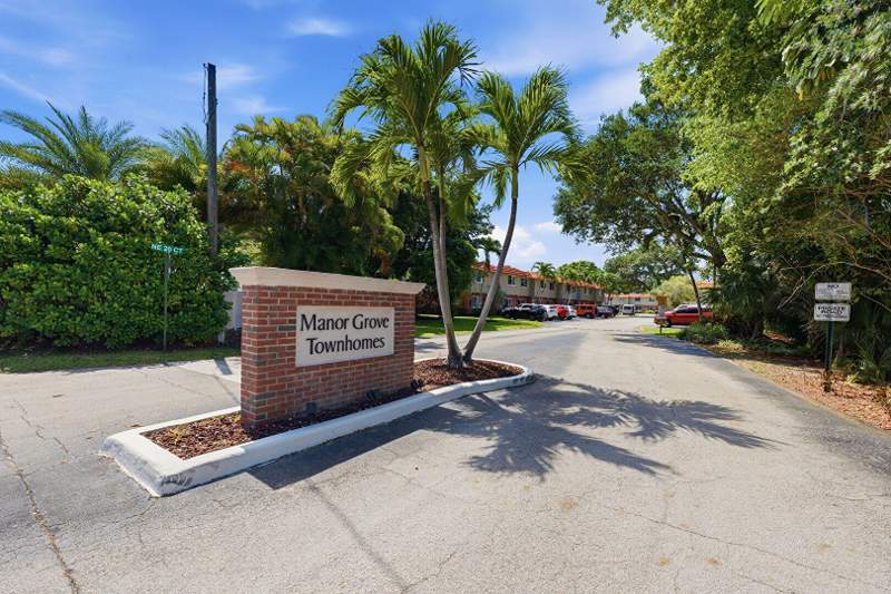 2 bedroom Townhouse at 67 NE 20th Court #6h, Manor Grove Village Three Condo, Wilton Manors — photo 5