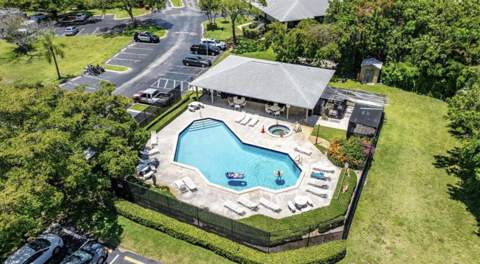 545 Trace Circle #102, Deerfield Beach FL - photo 16 of 21