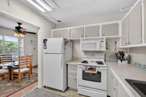 348 Wellington H, West Palm Beach FL - photo 8 of 28