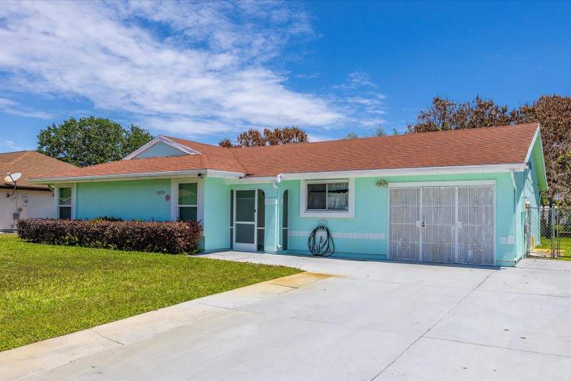 4 bedroom Single Family Residence at 2073 SE Rainier Road, Port St Lucie Section 49, Port St. Lucie — photo 2