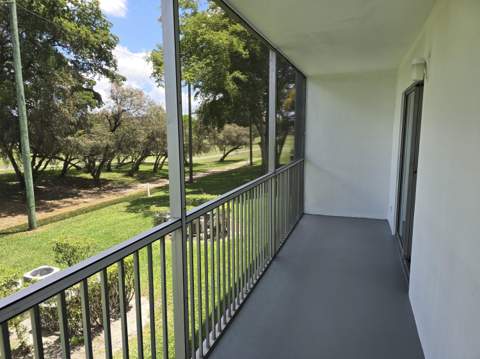 551 SW 135 Avenue #216b, Pembroke Pines FL - photo 13 of 33