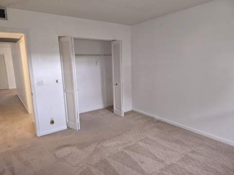 551 SW 135 Avenue #216b, Pembroke Pines FL - photo 11 of 33