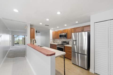 1097 NW 98th Terrace #110, Pembroke Pines FL - photo 10 of 28