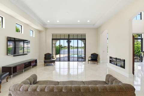 8289 Emerald Avenue, Parkland FL - photo 6 of 47