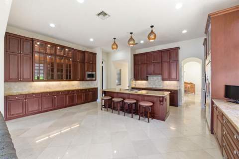 8289 Emerald Avenue, Parkland FL - photo 9 of 47
