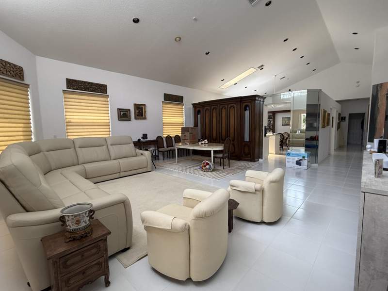 3 bedroom Single Family Residence at 6350 Evian Place, Evian At Indian Springs, Boynton Beach — photo 2