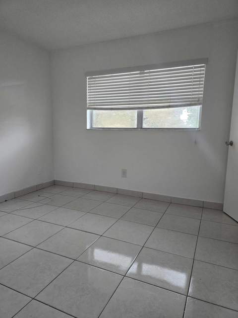 1201 SW 52nd Avenue #202-2, North Lauderdale FL - photo 24 of 33