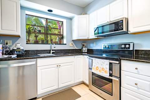740 SE 1st Way #101, Deerfield Beach FL - photo 12 of 41