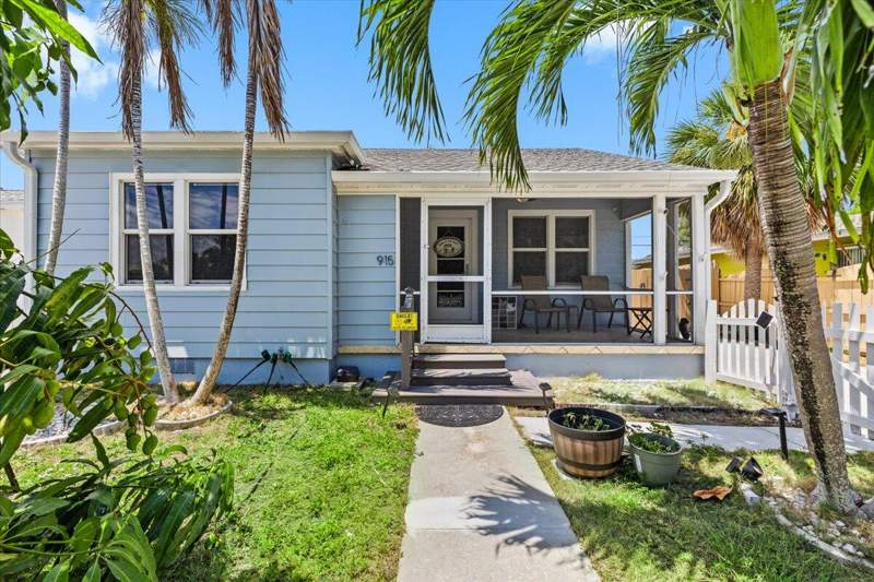 3 bedroom Single Family Residence at 915 N K Street, Lake Worth Town Of, Lake Worth Beach — photo 3