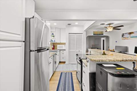 915 N K Street, Lake Worth Beach FL - photo 10 of 39