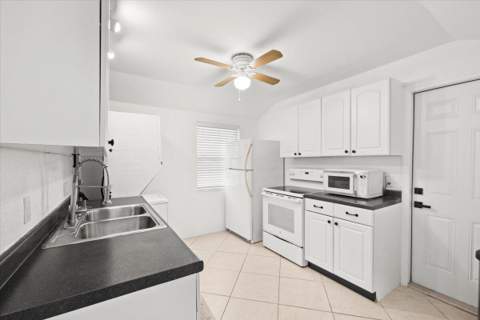 915 N K Street, Lake Worth Beach FL - photo 21 of 39