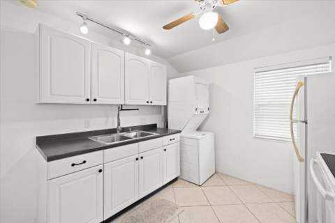 915 N K Street, Lake Worth Beach FL - photo 22 of 39