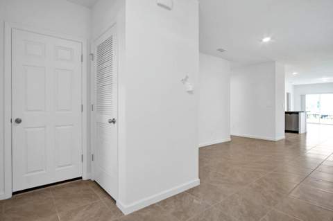 12341 SW Nettuno Way, Port St. Lucie FL - photo 6 of 47
