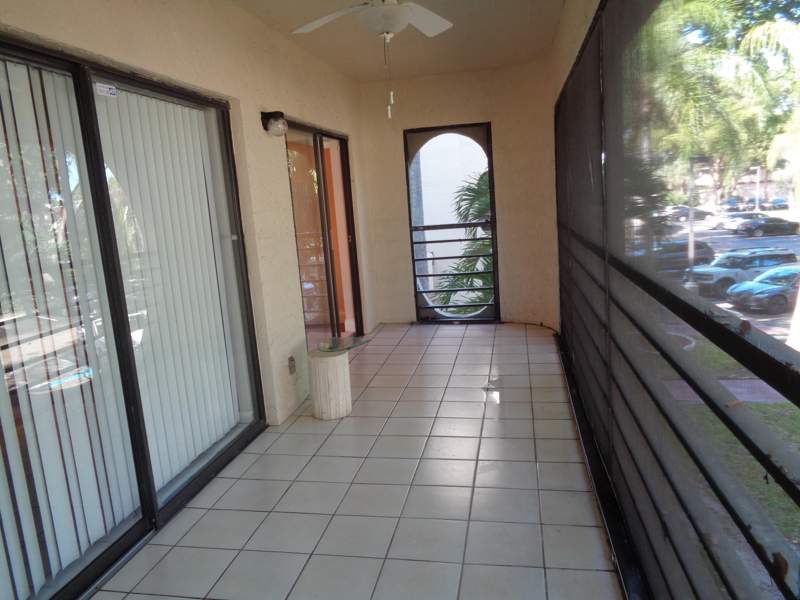2 bedroom Condominium at 6328 W Longboat Ln Lane #201, Windsong At Boca Del Mar Condo, Boca Raton — photo 3