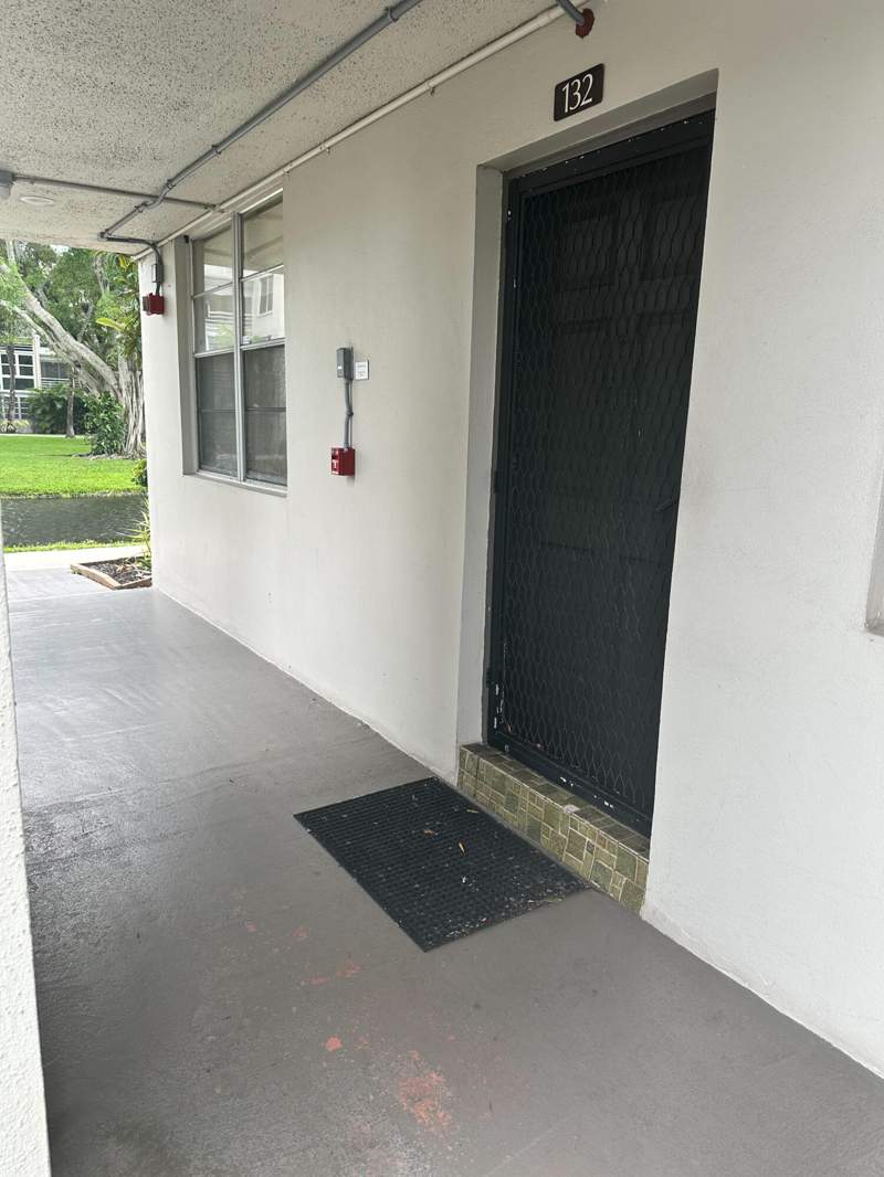 2 bedroom Condominium at 4850 NW 29th Court #132, Cypress Chase Condo No 3, Lauderdale Lakes — photo 3