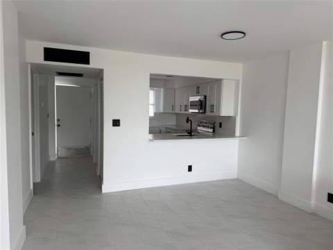 112 Royal Park Drive #4b, Oakland Park FL - photo 11 of 21