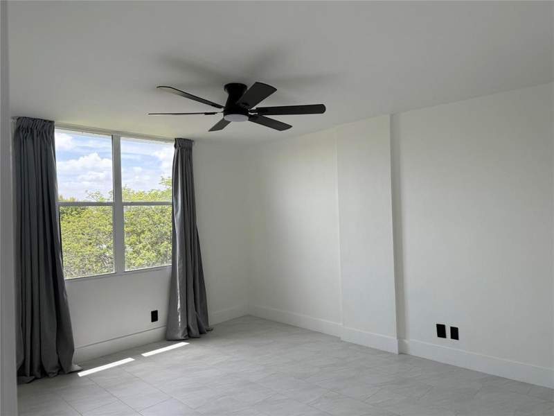 2 bedroom Condominium at 112 Royal Park Drive #4b, Royal Park Condo, Oakland Park — photo 5