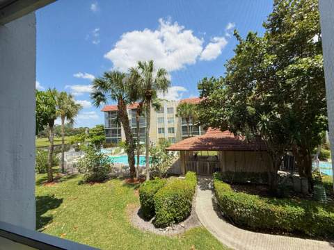 3776 Inverrary Boulevard #204r, Lauderhill FL - photo 13 of 16