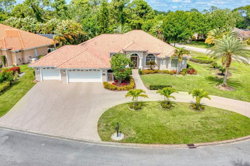 4 bedroom Single Family Residence at 8055 Kiawah Trace, PGA Village, Pinehurst, Port St. Lucie — photo 2