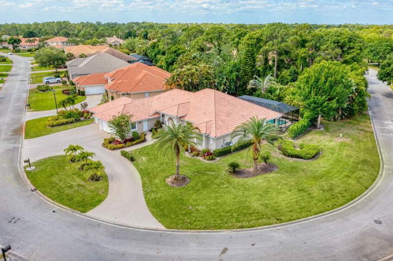 4 bedroom Single Family Residence at 8055 Kiawah Trace, PGA Village, Pinehurst, Port St. Lucie — photo 3