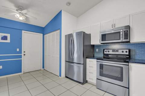 9904 Summerbrook Terrace #B, Boynton Beach FL - photo 16 of 33