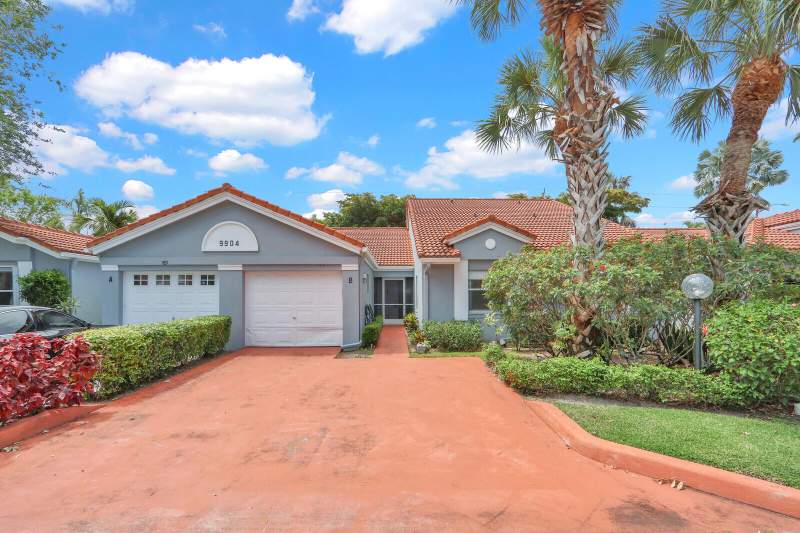2 bedroom Villa at 9904 Summerbrook Terrace #B, Palm Isles I, II And III Condos, Boynton Beach — photo 2