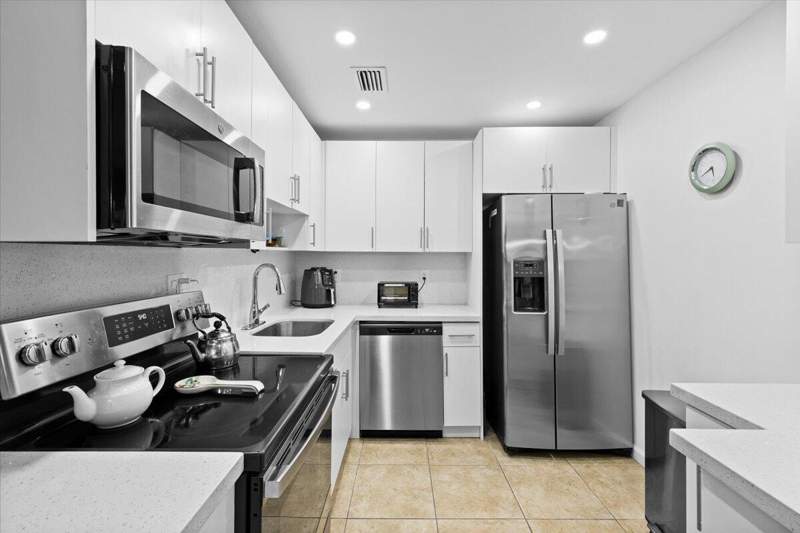 2 bedroom Condominium at 8280 SW 24th Street #7302, Oakbrook IV V Vi Vii Condo, North Lauderdale — photo 4