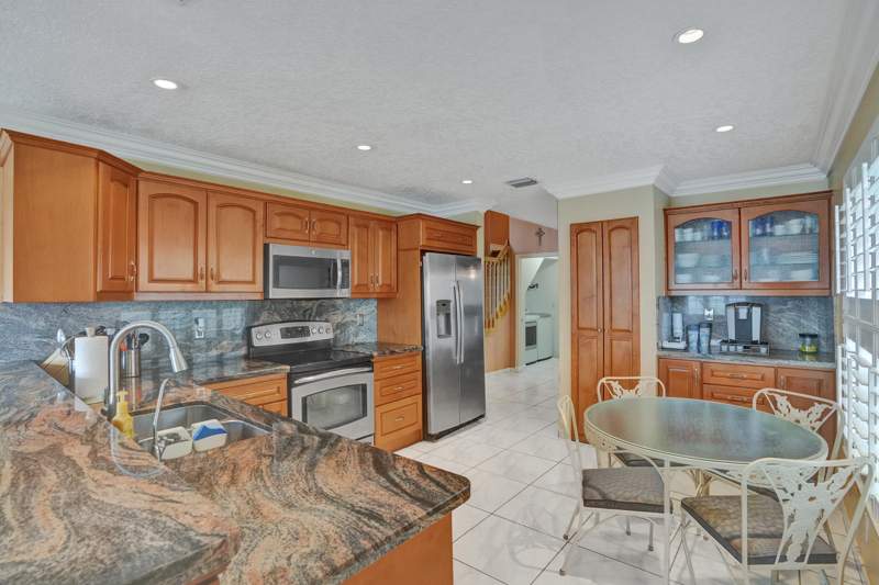 4 bedroom Single Family Residence at 18144 SW 20th Street, Silver Lakes Phase III, Miramar — photo 5