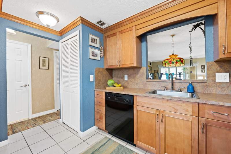 1 bedroom Condominium at 8004 Lagos De Campo Boulevard #C-203, Canongate Condominium, Tamarac — photo 4